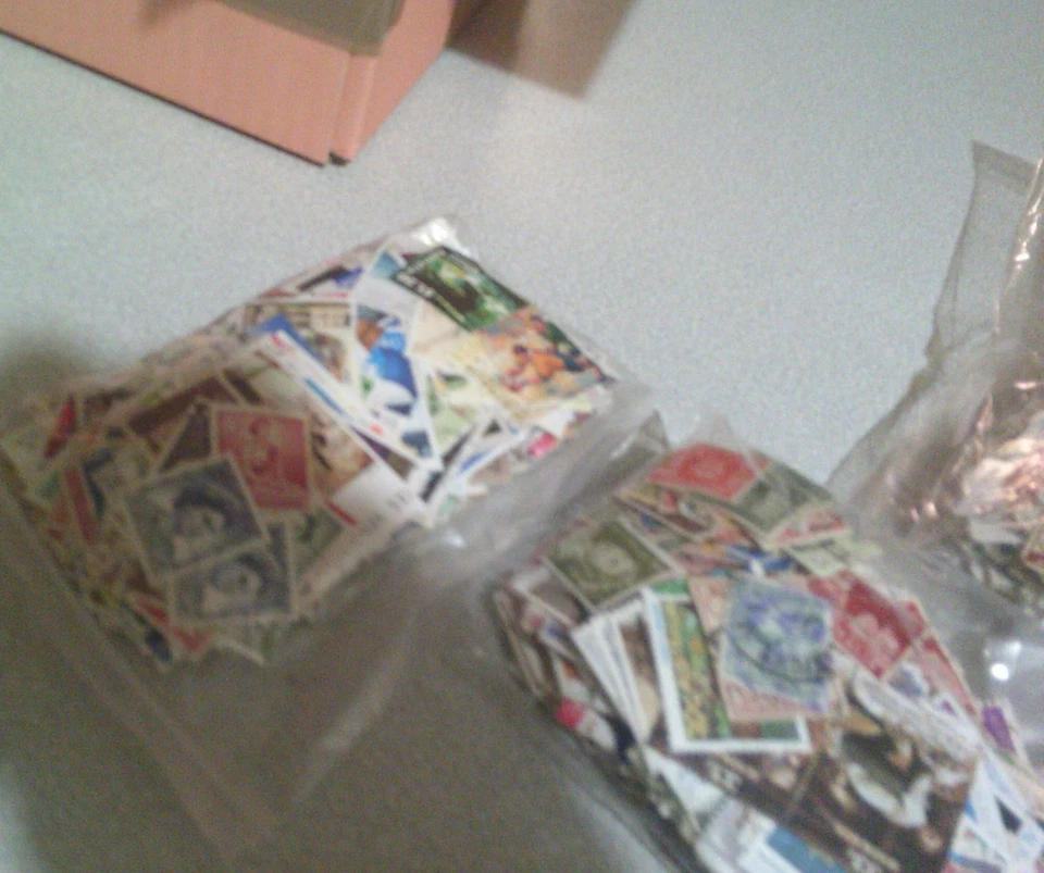 Sellos usados Australia 1 Kilo (más de 10.000) Foto 4 de 4