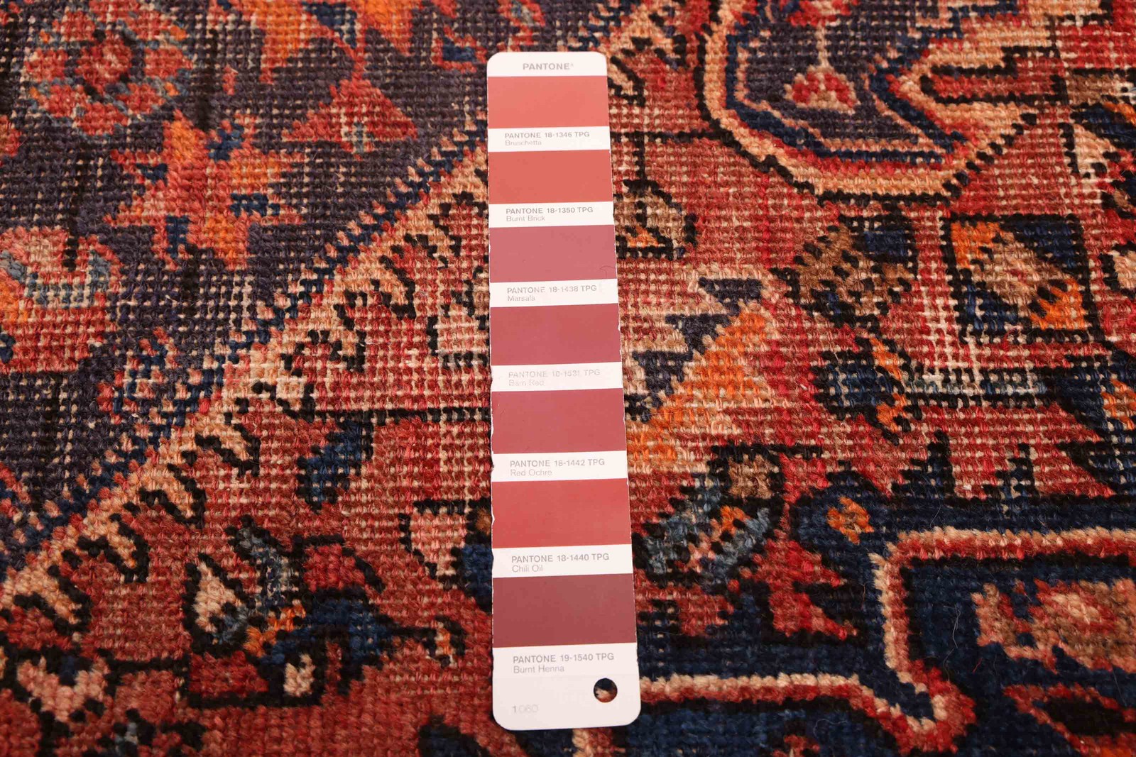 Traditional Vintage Hand-Knotted Area Rug 3'7" x 6'2" Oriental Wool Carpet