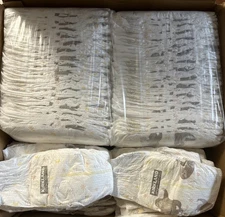 Kirkland Signature Baby Diapers, Super Absorbent Hypoallergenic, Size 4 - 165Ct