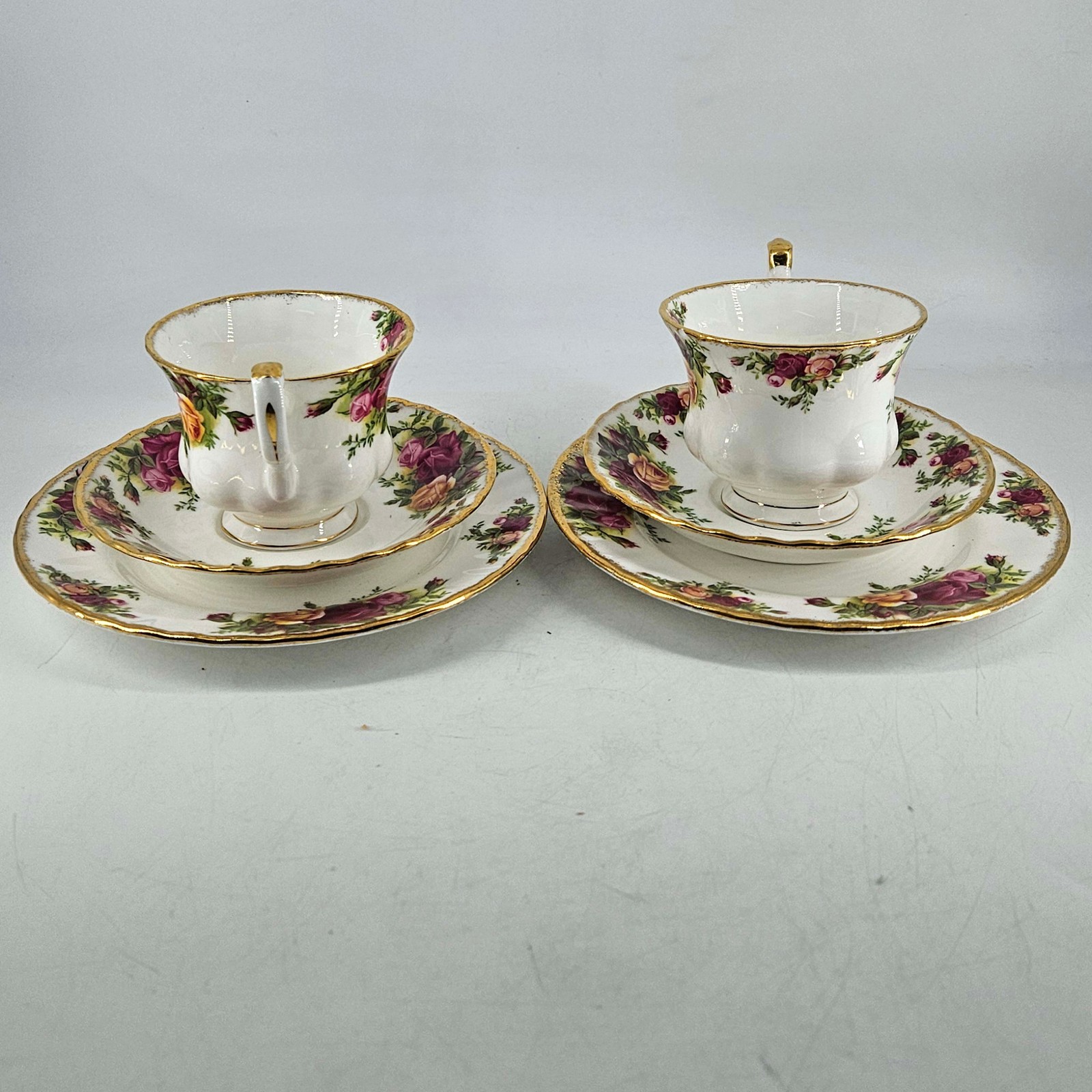 Royal Albert Old Country Roses Set Of 2 Footed Tea Cup & Saucer Dessert plate