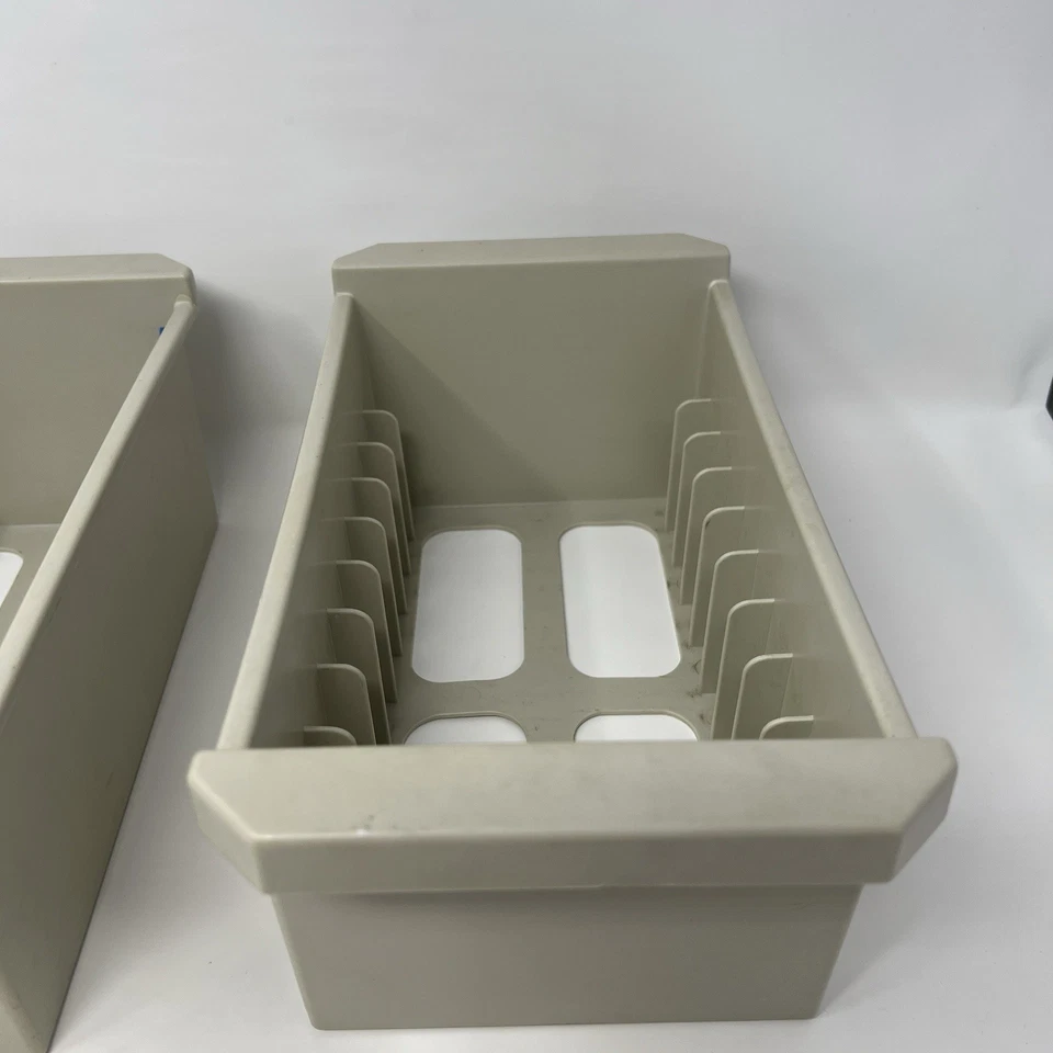 Серый игровой держатель Curtis Game Caddy для хранения игр Nintendo NES два 10 шт. - Изображение 3 из 4