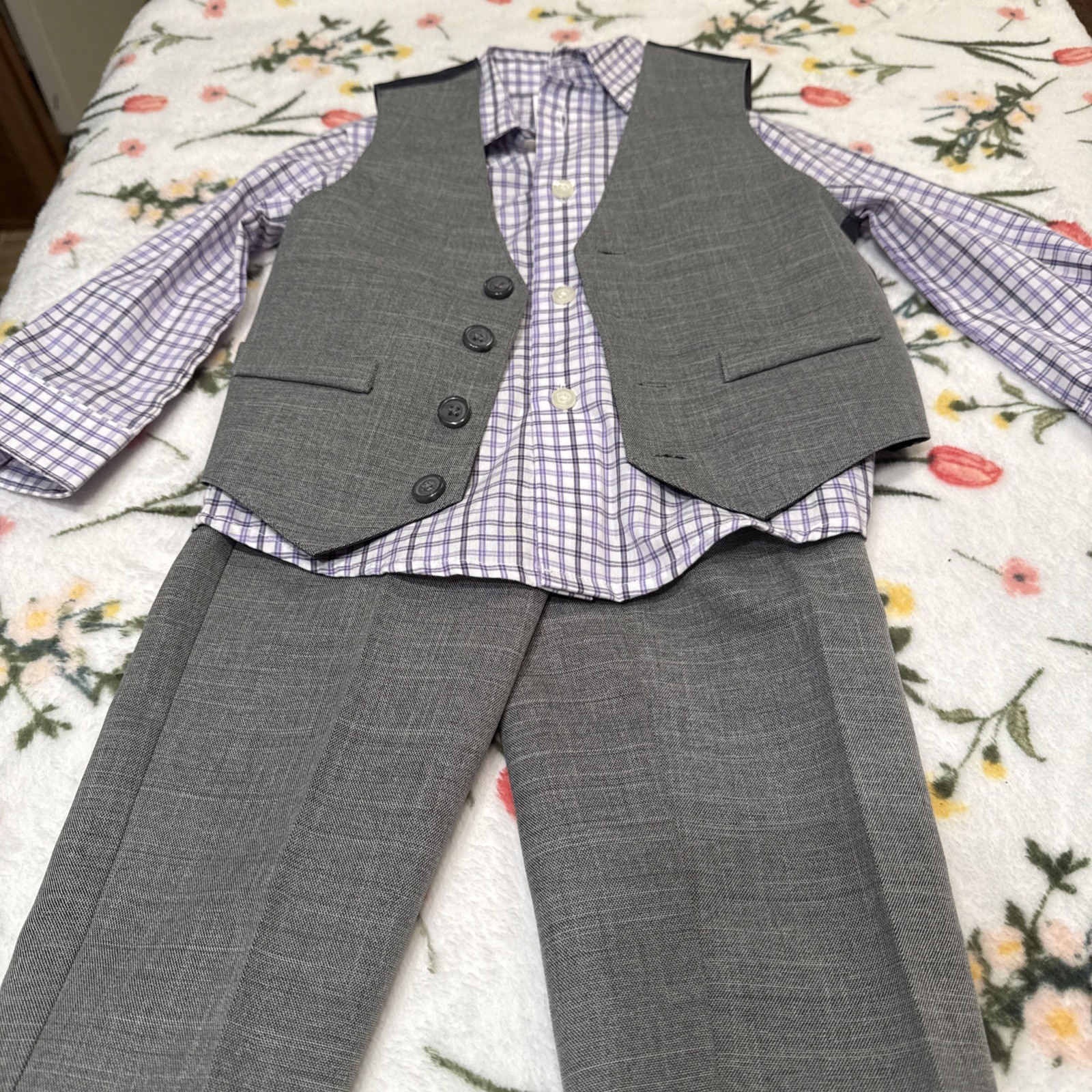 Van Heusen 2t Toddler 3 Pc Suit Set &hellip; Missing Tie 