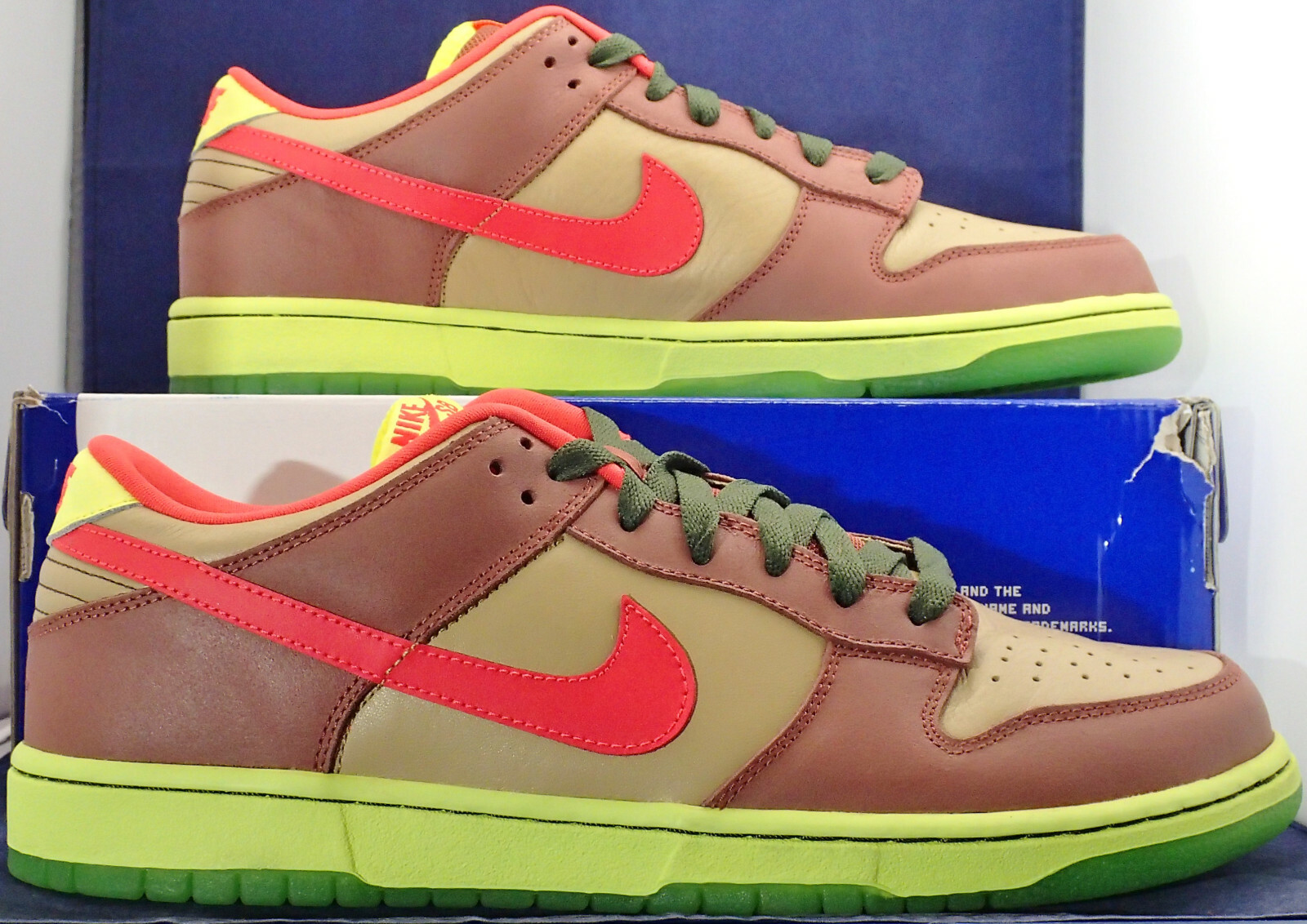 nike sb dunk low toxic avenger