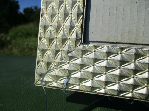 Wooden 4 x 6 Picture Frame - Raised Diamond Pattern Veneer - For Hanging Photo - Picture 5 of 12