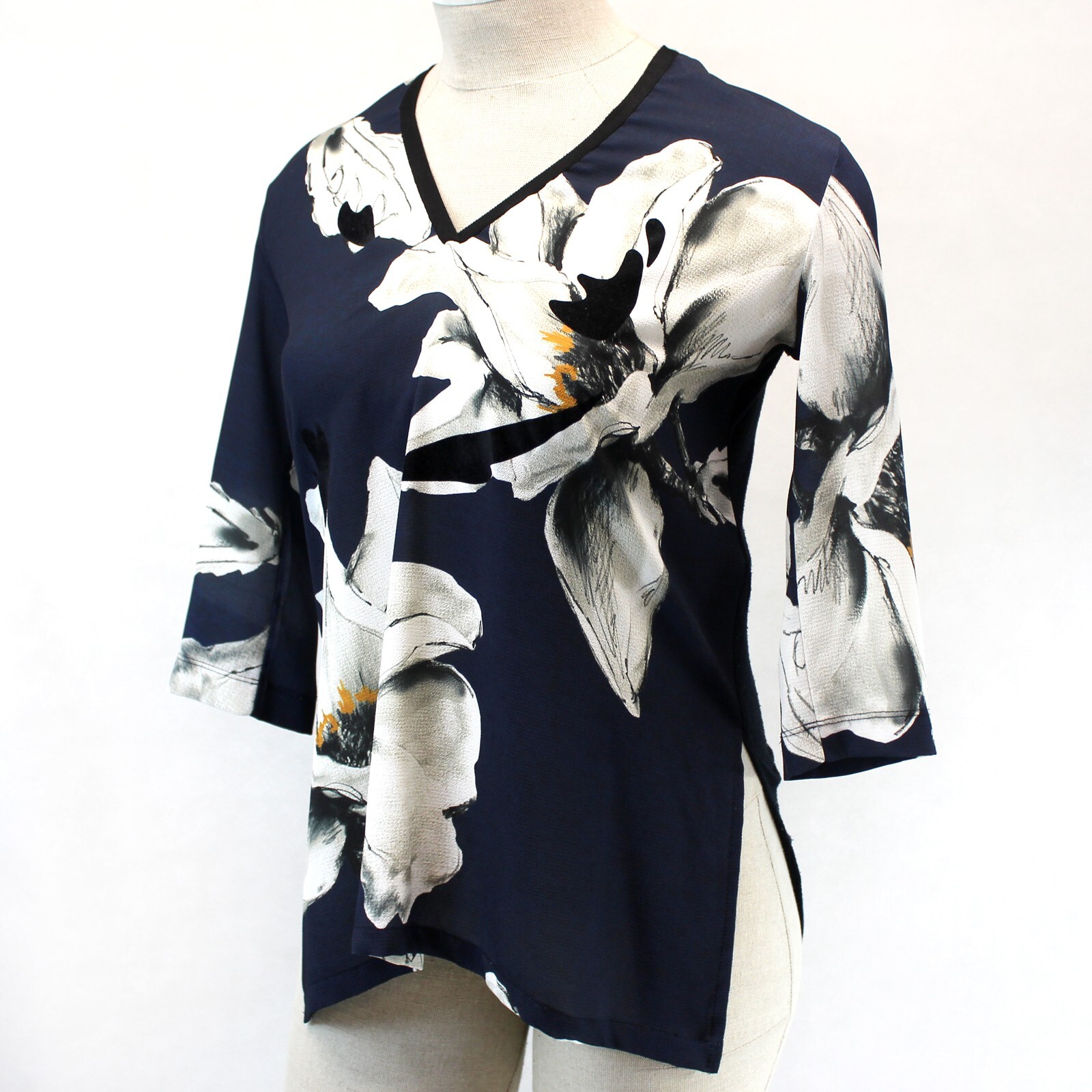 ZARA W&B Navy Blue Flower Side Cuts Large Top Blouse… Gem