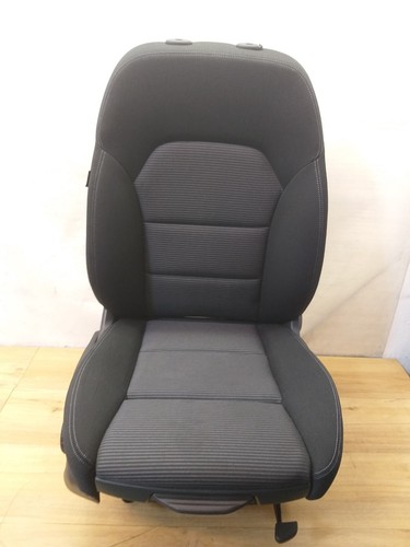 Mercedes-Benz W246 Sport Beifahrersitz Stoff Schwarz Anthrazit A2469107202