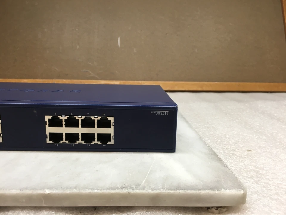 Netgear ProSafe 16-Port Gigabit Ethernet Switch JGS516 v2 UNT ONLY FREE SHIPPING - Image 3 of 4