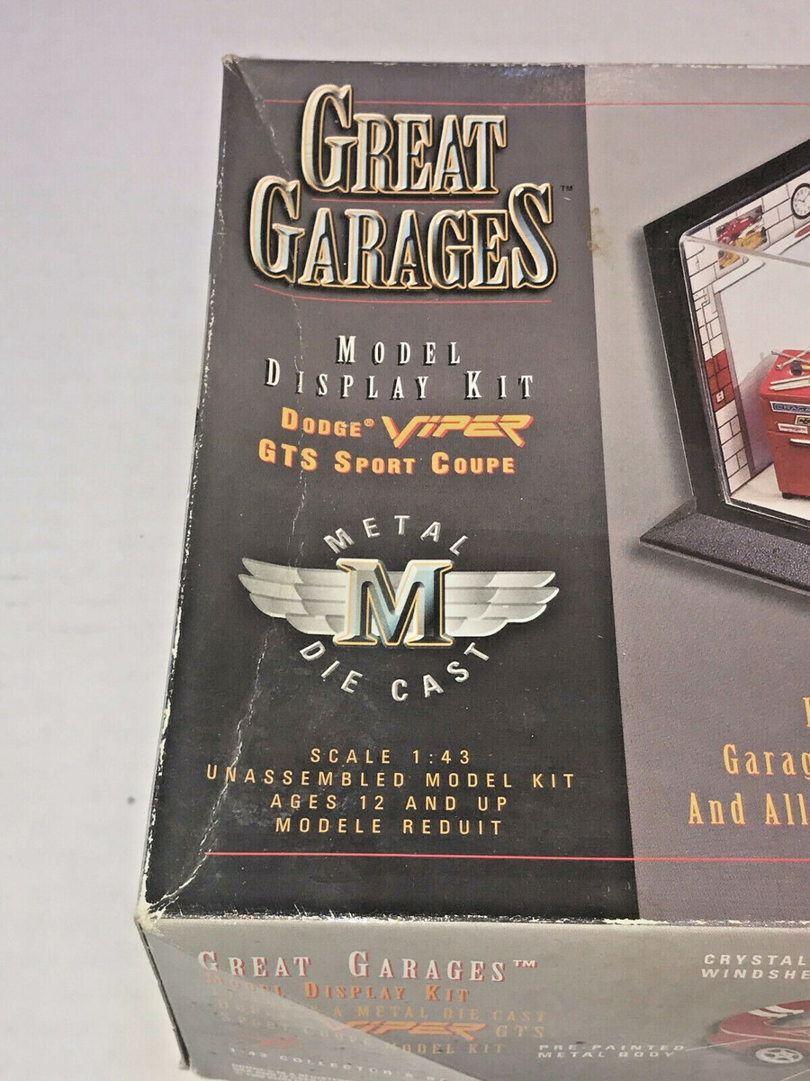 Great Garages Dodge Viper GTS Sport Coupe 1:43 Die Cast Model Kit
