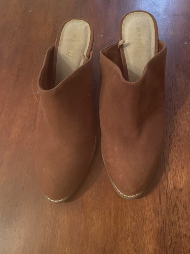 Old Navy Heeled Slide On Clogs. (mule Booties) Chocolate Women’s Size 8