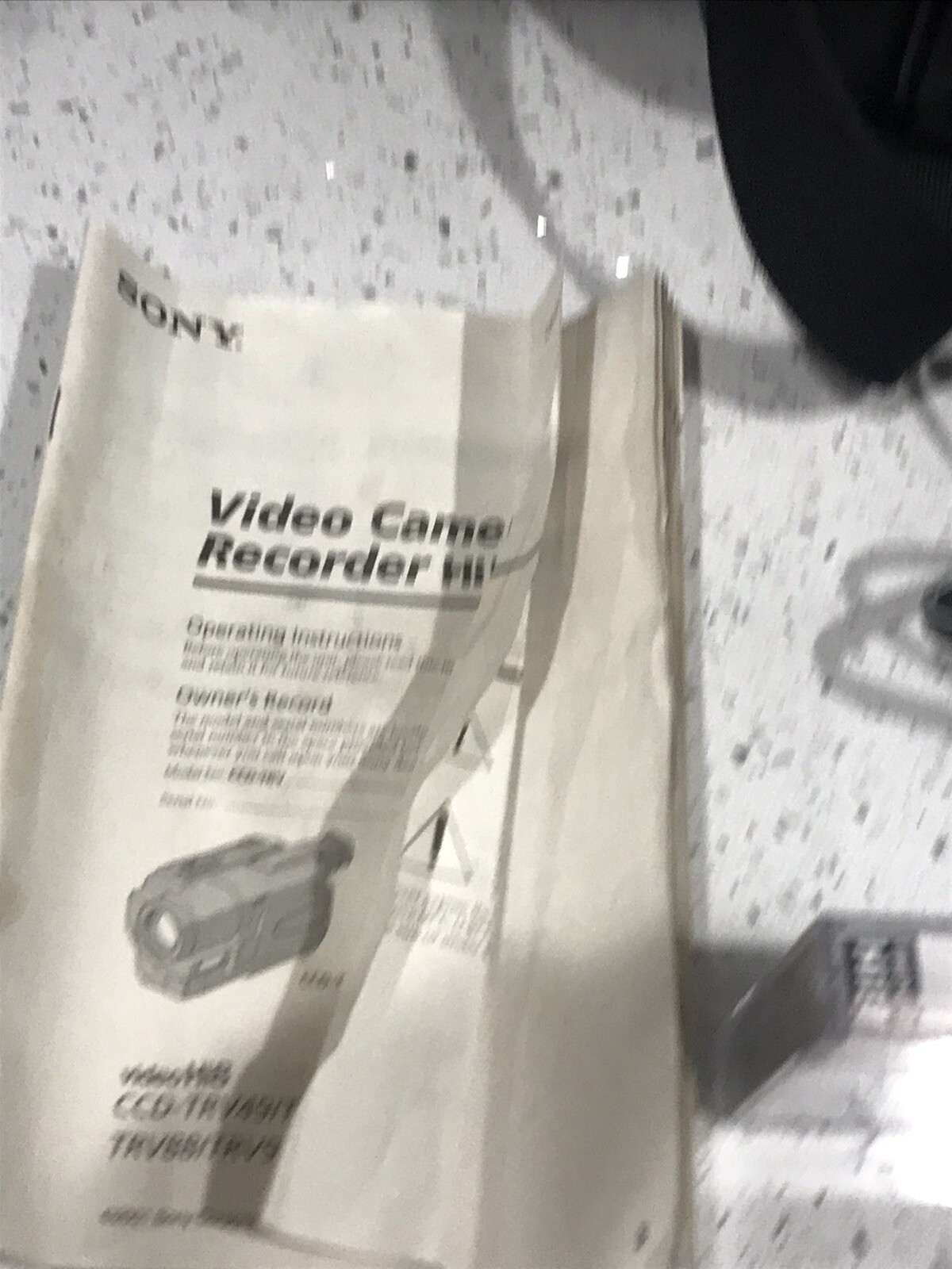 Sony Handycam Vision Video Hi8 Camcorder Bundle w Battery, 2 Tapes,WORKS
