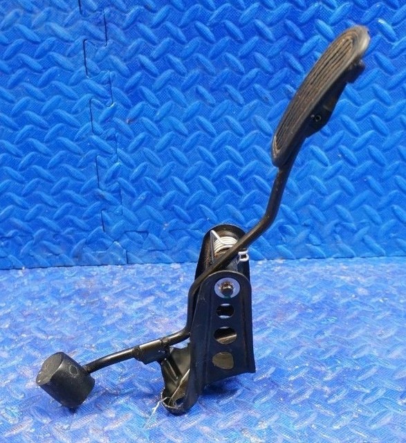 0406 Scion xB OEM ACCELERATOR GAS PEDAL PAD ASSEMBLY eBay