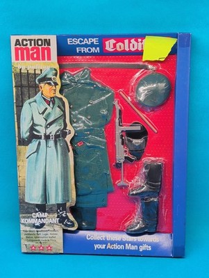 VINTAGE ACTION MAN-ESCAPE COLDITZ 40TH ANNIVERSARY CAMP KOMMANDANT OUTFIT, NEU