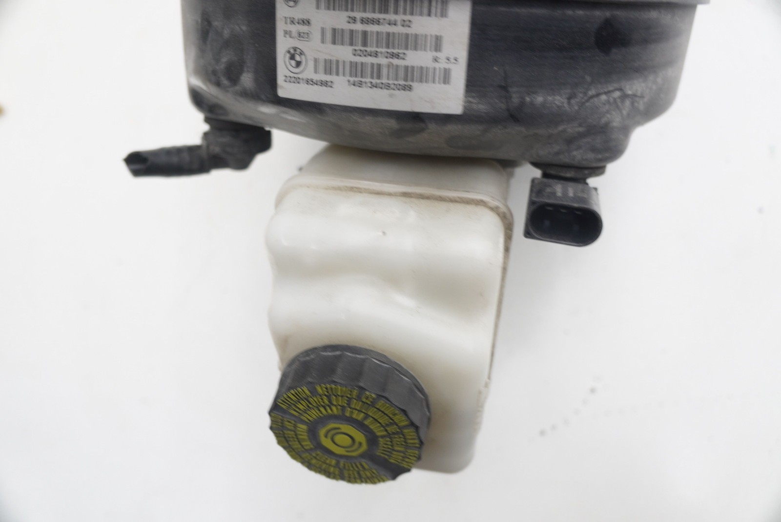 Power Brake Booster Servo Master Cylinder Reservoir 34336865472 BMW i8 2014-20