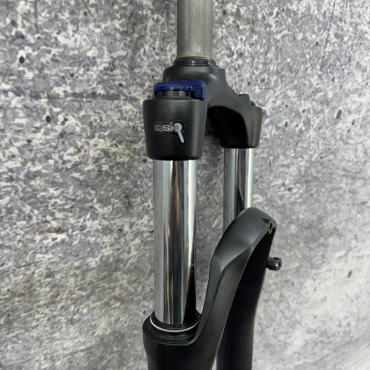 SR Suntour XCT 30 Suspension Fork 29 1 1/8 Threadless Disc QR