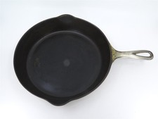 Antique 1906-1916 GRISWOLD Cast Iron 8 Heat Ring Erie 704 Skillet Pan