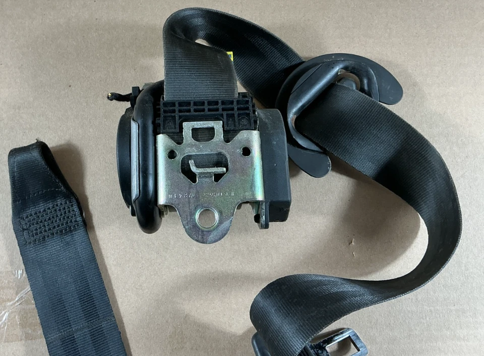 Retractor cinturón seguridad delantero izquierdo volkswagen golf r32 2006-2009 609628200 OEM Foto 3 de 4