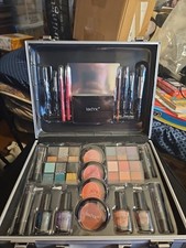 Technic 28 Pcs Full Make Up Kit In a Trunk Train Case Including Mirror