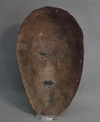 Authentic Antique 19th – Early 20th century African Tribal Ancestral Bronze Mask - Picture 6 of 8