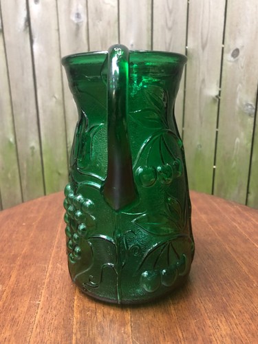 VTG Rossini Green Glass Pitcher from Empoli Italy Grape Vine and Cherry Design - Picture 2 of 9