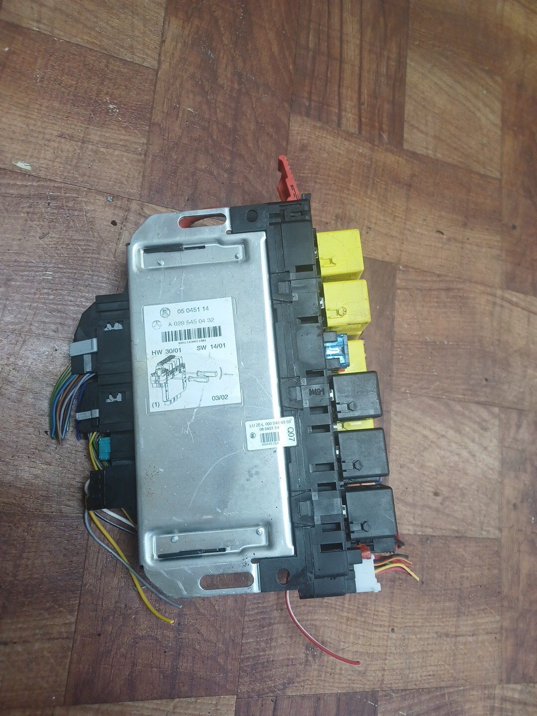 03-15 Mercedes R172 SLK250 SL63 AMG Front Left SAM Fuse Box Control Module Assy
