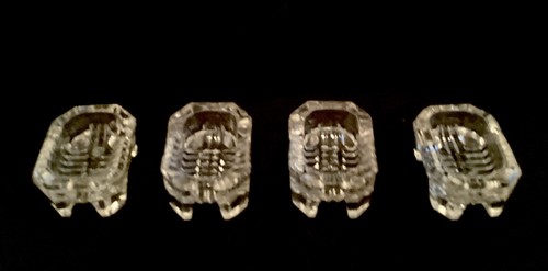 VINTAGE SET OF 4 FOOTED CLEAR GLASS SALT CELLARS EUC - Picture 3 of 4