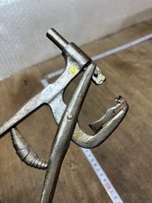 Pince à Bouton Cordonnier outil ancien Bourrelier  Réf 26/136