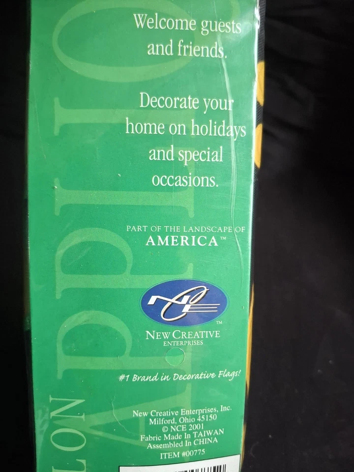 Muy Linda Difícil de Encontrar Día de San Patricio Trébol Bandera 28” X 44” por New Creative Foto 4 de 4