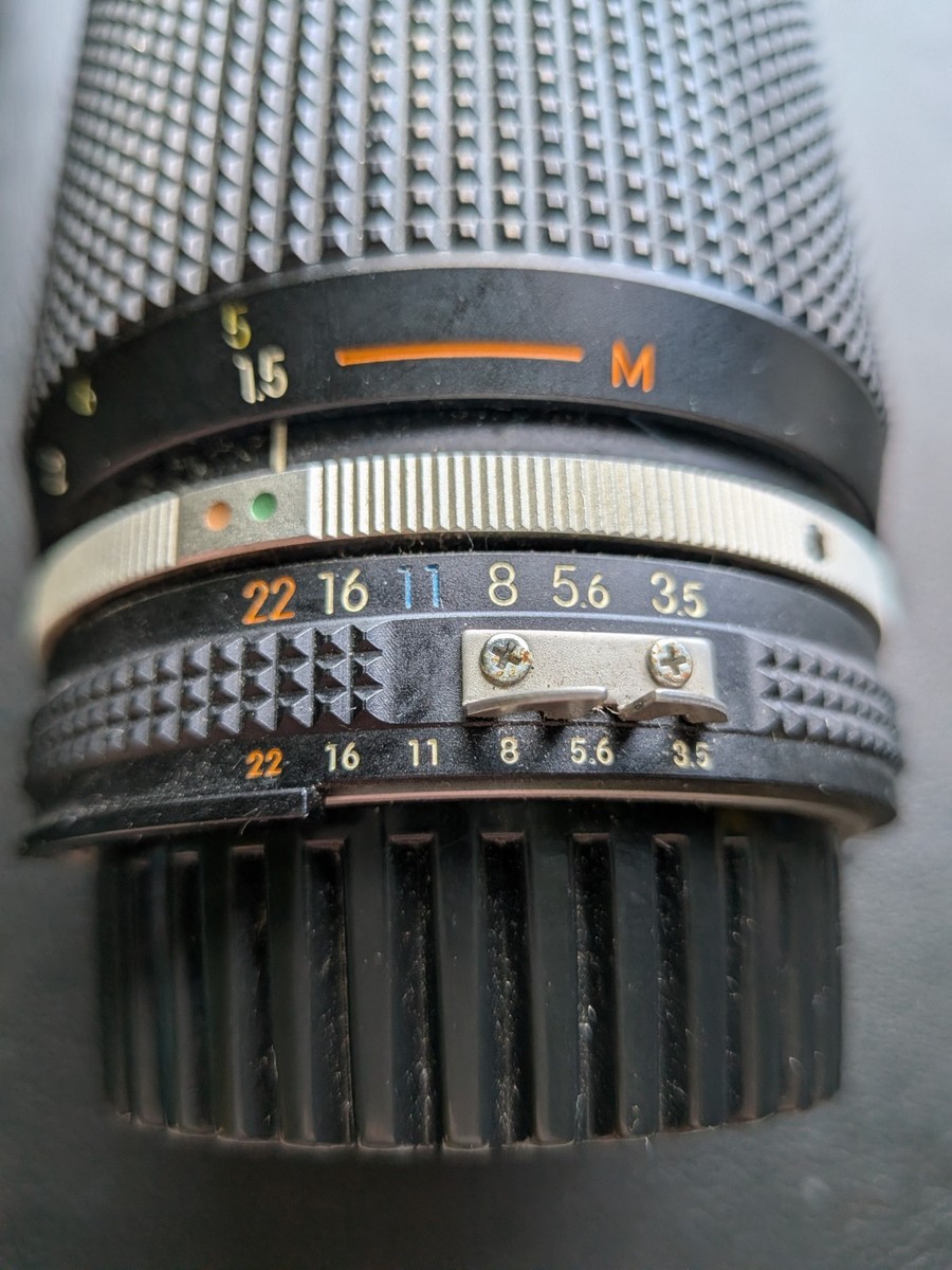 Nikon Zoom NIKKOR 35-135mm F/3.5-4.5 - No. 249463 - Vintage Camera