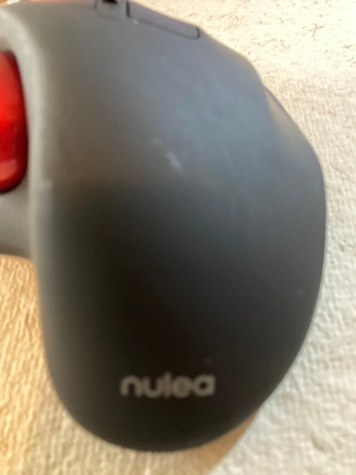 Ratón Trackball Nulea M501 Inalámbrico Recargable 3 Host con Bola Roja con Dongle Foto 4 de 4