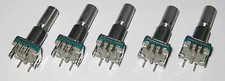 5 X Alps Endless Rotation Vertical 30 Detent Encoder w Mom N.O. SPST Push Switch