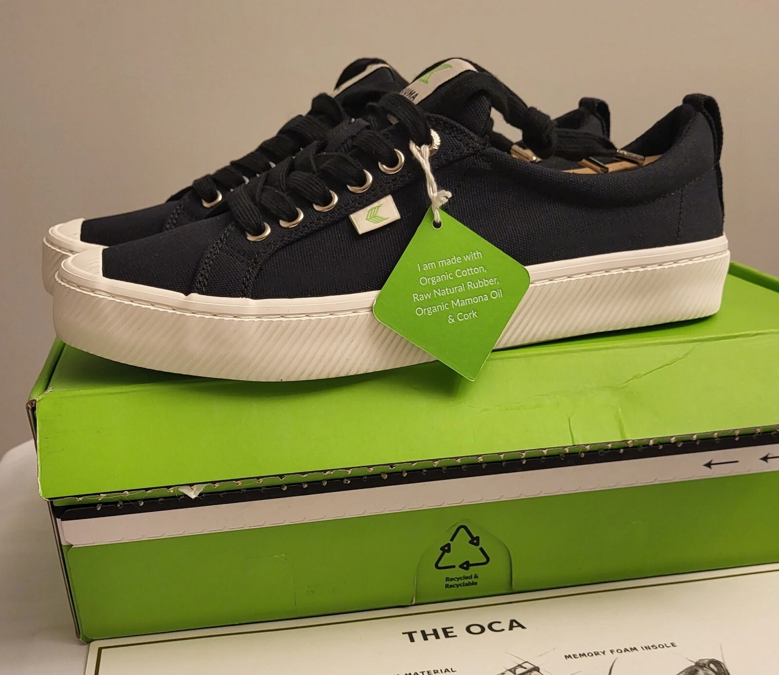 Cariuma Sneakers OCA Low Black Canvas w/ Black Laces Unisex US Size M 8/W 9.5