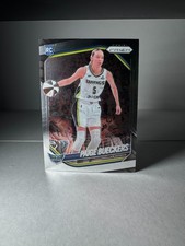 FREE SHIP Paige Bueckers RC 2025 WNBA Panini Prizm Base No. 5 Dallas Wings