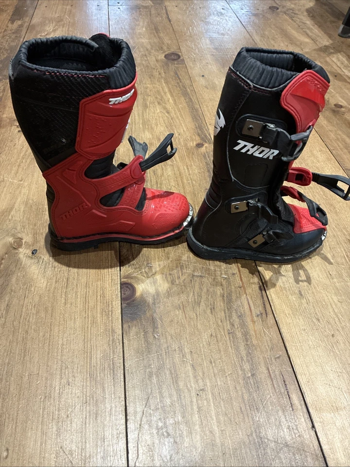 Botas de motocross THOR Blitz XP juveniles talla 2 Foto 2 de 4