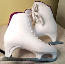 Lake Placid Training Ice Skates for young  Ladies white & Pink Women's size 9