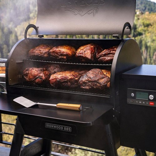 New TRAEGER Ironwood 885 Pellet Grill - Picture 6 of 8