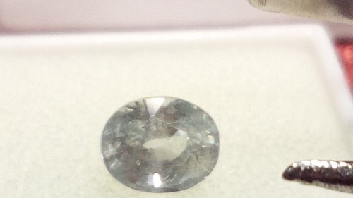 Zafiro natural púrpura Oval Madagascar 0.84 Cts. - Imagen 3 de 7