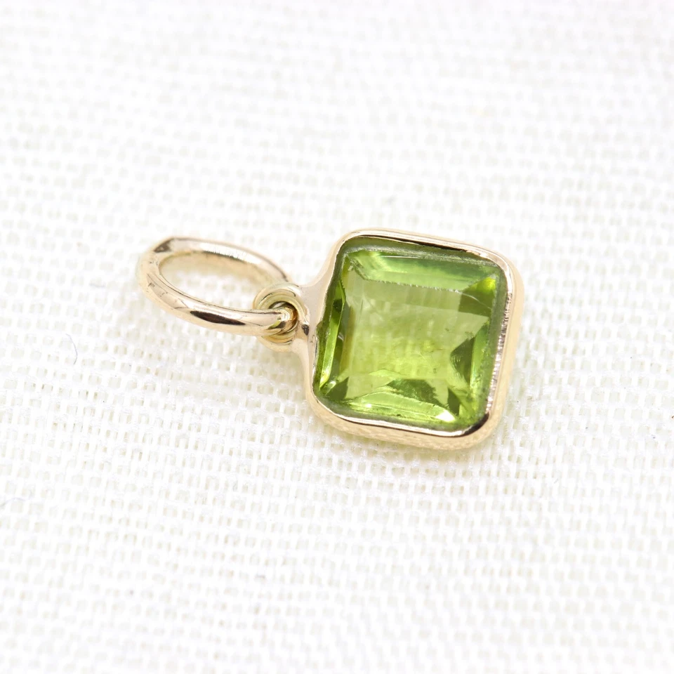 Square Shape Peridot Pendant Elegant 14k Yellow Gold Pendant Mother's Day Gift - Image 4 of 4