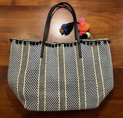 Sondra Roberts Squared Boho Woven Tasseled Shoulder Bag Purse - Picture 3 of 9