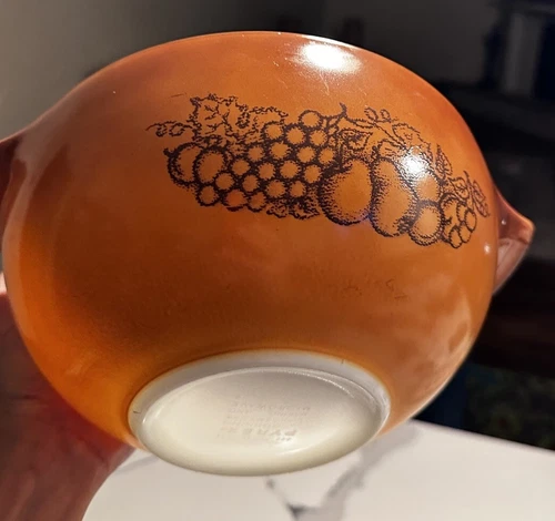 Vintage 1970s Pyrex Milk Glass Cinderella Mixing Bowl Old Orchard 2 1/2 QT #443