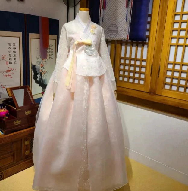 yellow strapless dress White Sweetheart V Neck Long Prom Dress With Slit, Yellow / 0