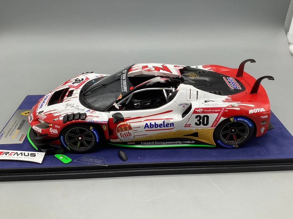 Modellautos 1:18 LookSmart Ferrari 296 GT3 Nürburgring 2023 #30 OVP Unfallwagen - Bild 3 von 4