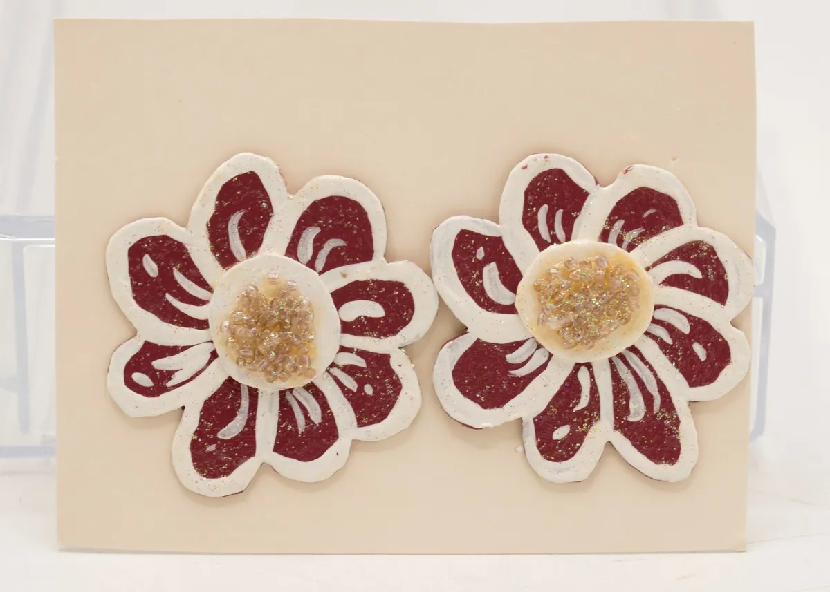 Glitter Red White Flower Paper Mache Earrings Beads Floral Handmade Vtg 80s