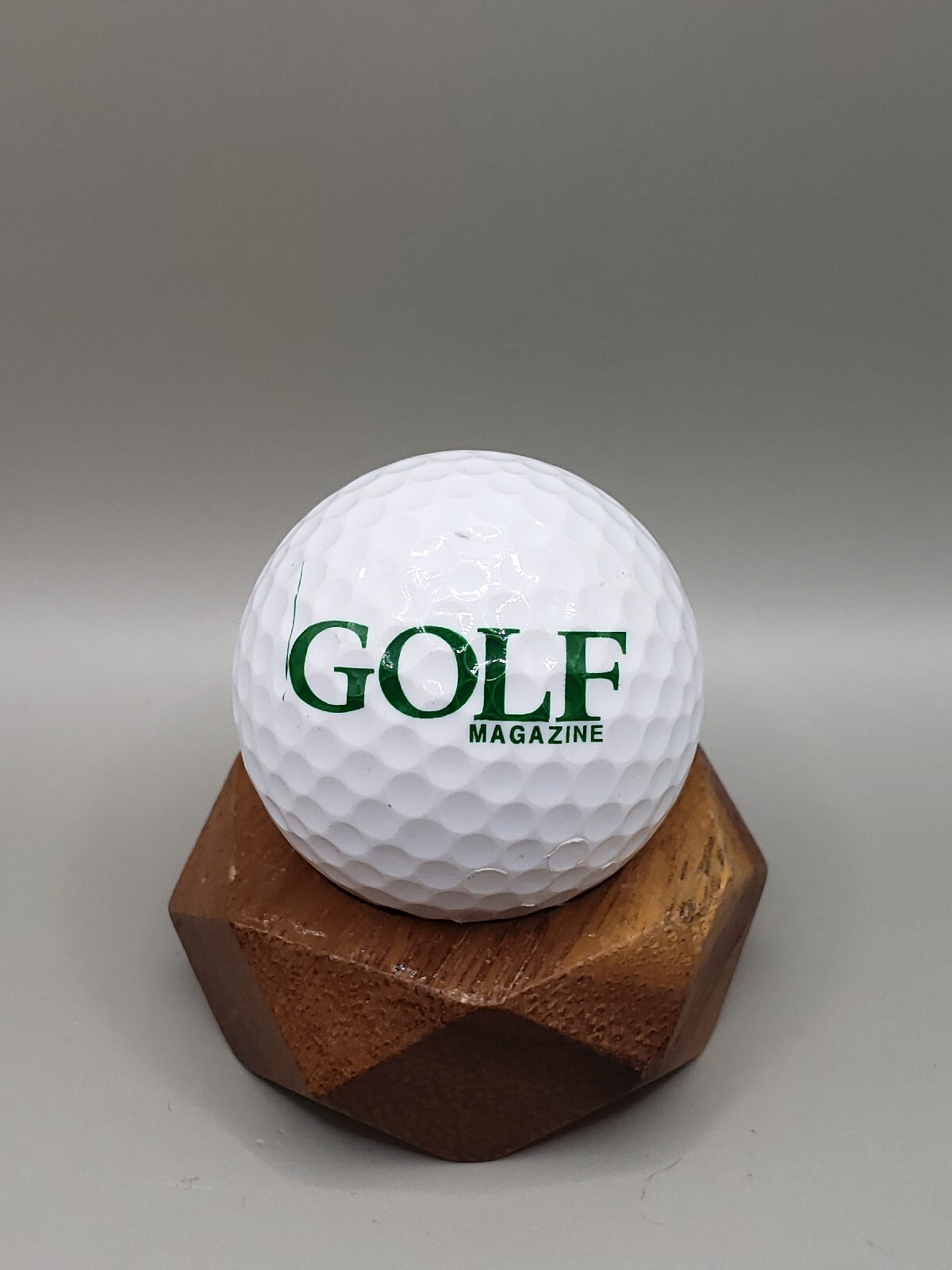 GOLF MAGAZINE Logo Golf Ball Collectors Display Ball