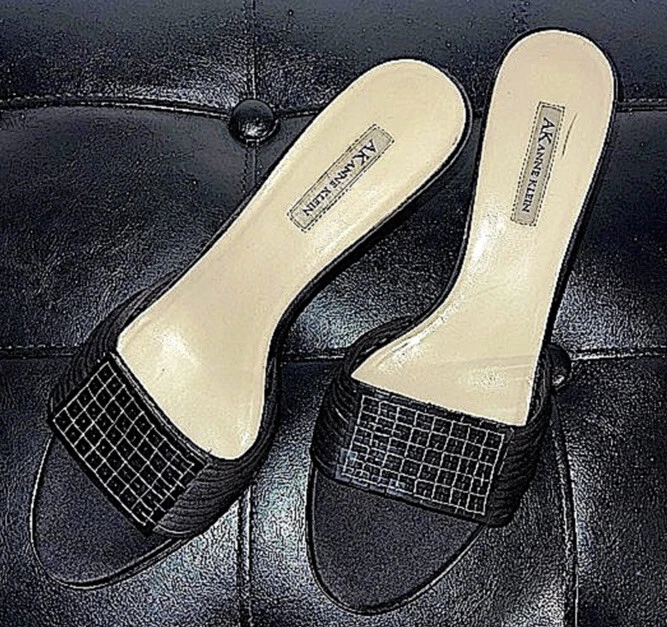 Mules Anne Klein negros para mujer punta abierta sin cordones tacón de gatito talla 8,5 Foto 3 de 4