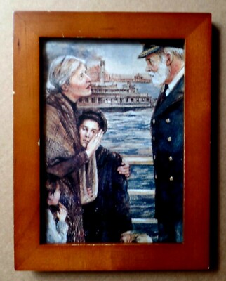 LAWRENCE FRAMES Wooden Art or Photo Frame Under Glass (d)