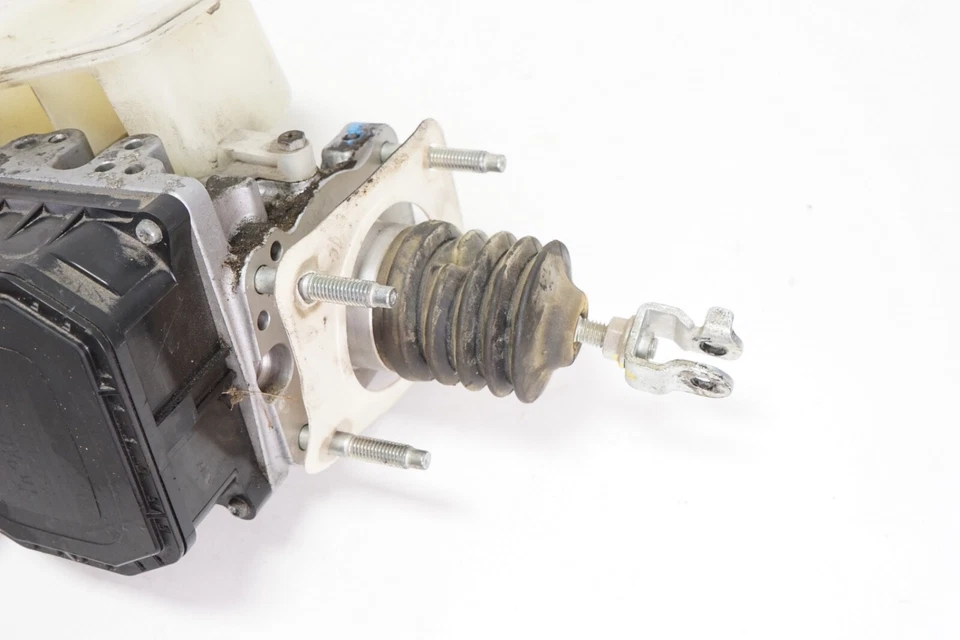 Главный цилиндр силового тормоза HONDA CIVIC HYBRID TR2A0 от оригинального производителя 2012–2015 годов - Изображение 2 из 4