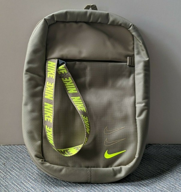 nike sportswear essential crossbody bag