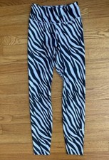 Nike One Icon Clash Leggings Women s XS Black White 7/8 length Activewear NWT