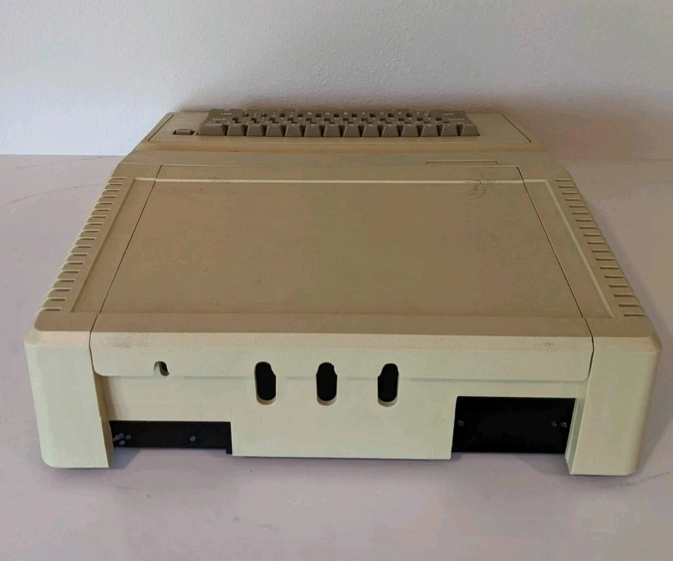 Vintage empty computer case for Apple II - Image 3 of 4