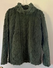 Eddie Bauer Women s Size Small green cable knit fleece pullover